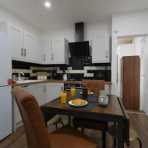 Stylish In Centre - Walk Everywhere Apartment Cardiff